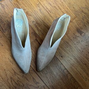 Vince Camuto Ginsel booties